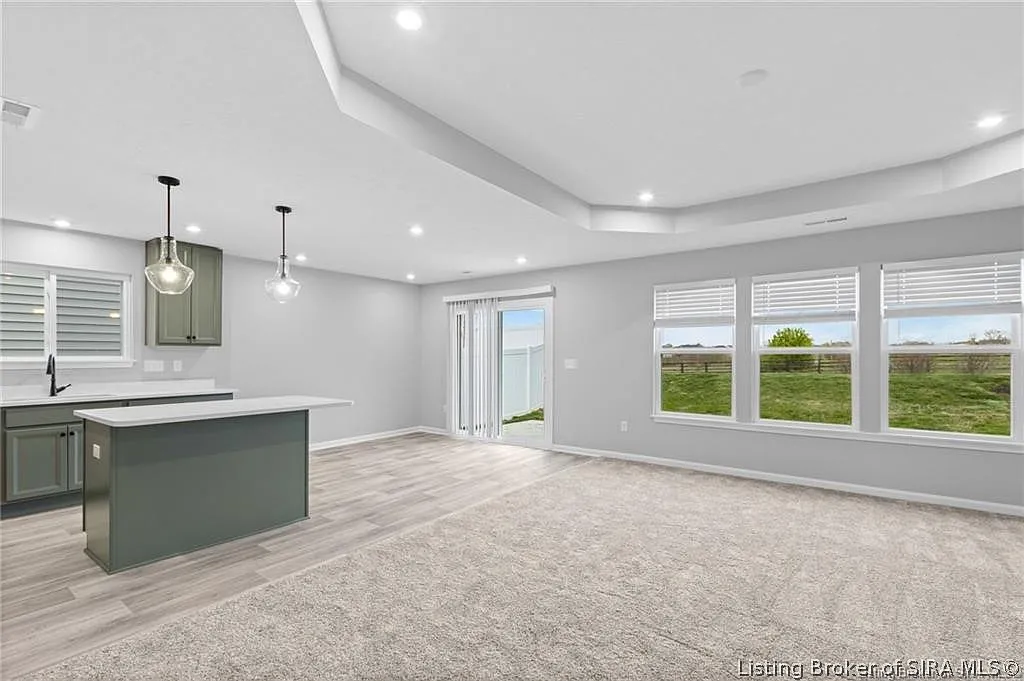 3 bed, 2.0 bath, 1414 sqft, $2,100 — Photo 4