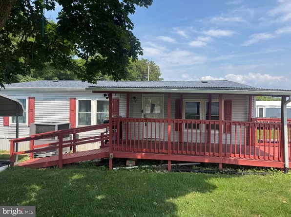 52 Gantt Dr, Martinsburg, WV 25403