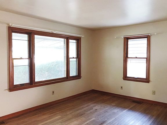 4th image of 417 E Hillside Dr #77
