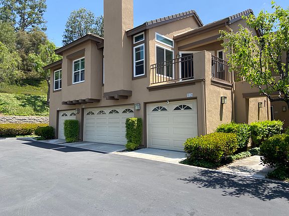 2nd image of 1036 S Country Glen Way