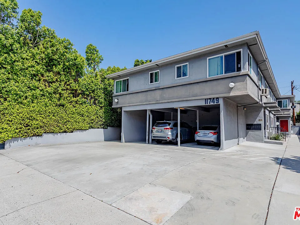 11749 Riverside Dr #3