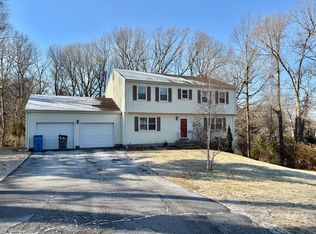 124 Garden Grove Rd, Manchester, CT 06040