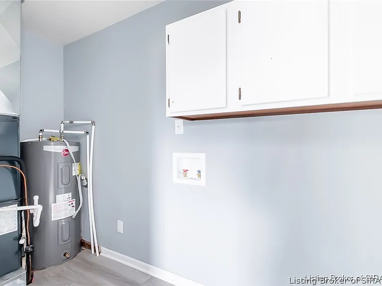 8109 Old State Road 60 — Photo 11