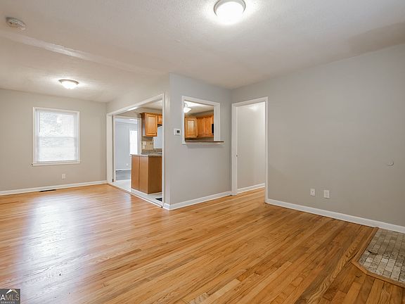 4th image of 2965 Judylyn Dr