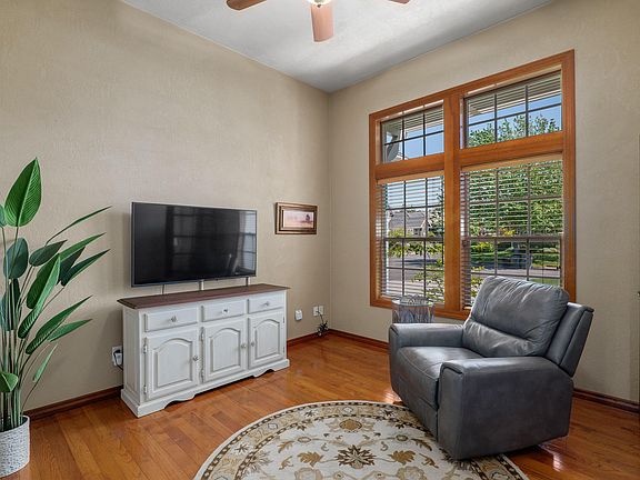 4th image of 736 Williams Ct
