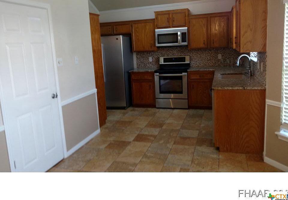 2nd image of 4301 Carolyn Dr