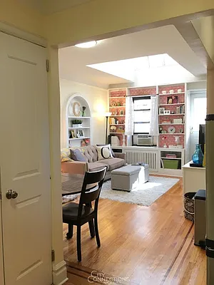 Rented by City Connections Realty | media 18