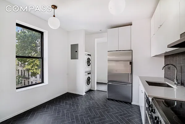 Rented by Compass | media 47