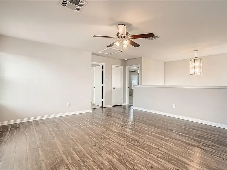 612 Copper Ct — Photo 14