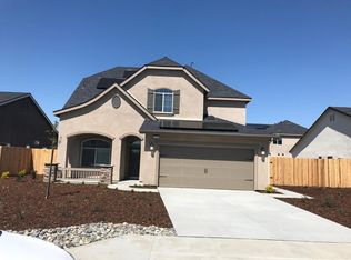 5326 Twinkle Ln, Bakersfield, CA 93313