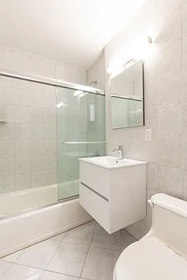 Rented by R New York | media 14