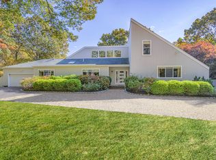 15 Fox Hollow Dr, East Quogue, NY 11942