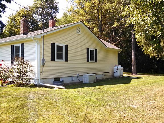 Generac Generator and two 100 gal propane tanks that can power for about 2 weeks