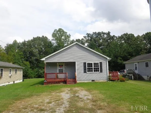 1100 Andrews Dr, Farmville, VA 23901