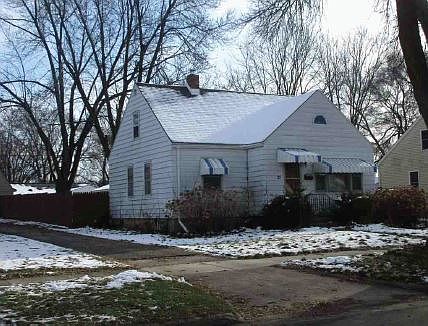2nd image of 37 Harding St