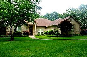 1st image of 308 Stonewall Dr