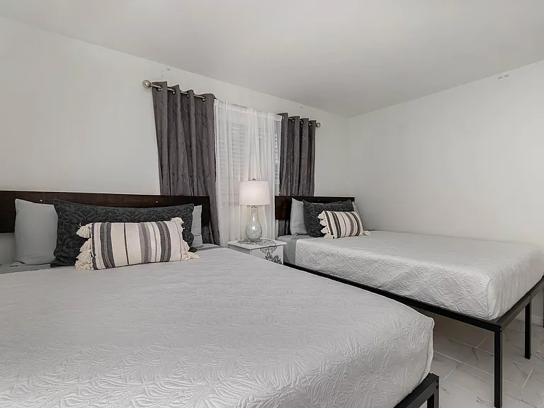 302 Lincoln Ave #10 — Photo 39