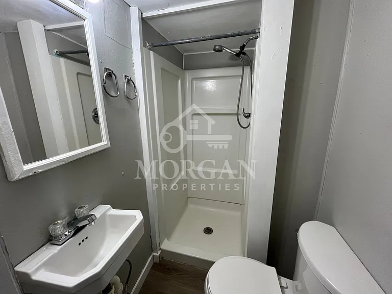 202 E 13th St — Photo 4