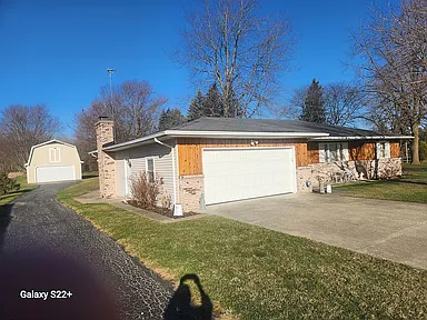 8057 Crabb Rd — exterior photo