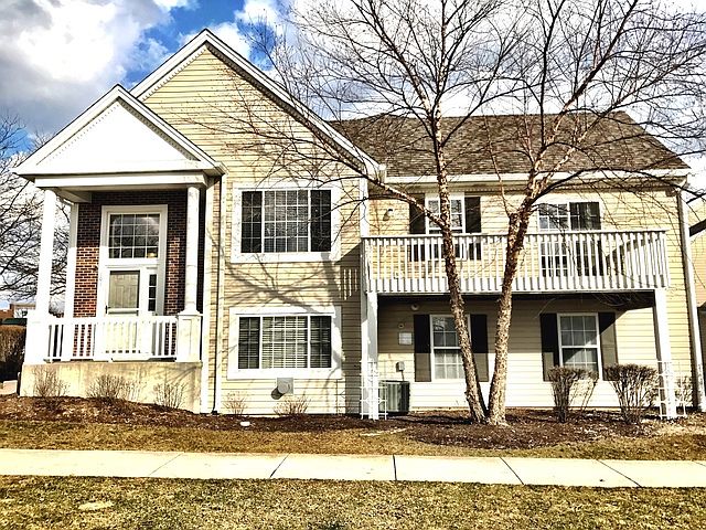 1st image of 101 E Victoria Cir