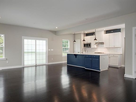 5th image of 73 Stonebridge Dr