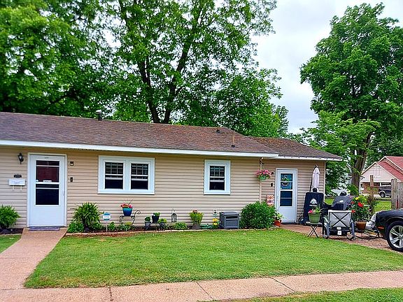 3rd image of 609 De Lisle Ave
