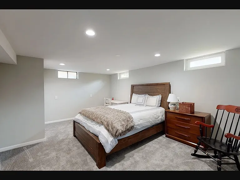 Bedroom 4 (Downstairs)