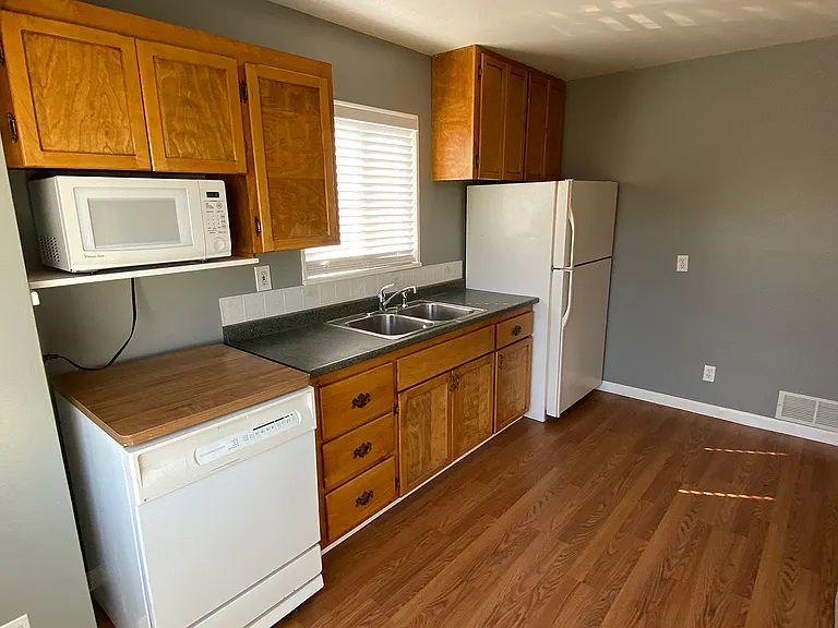 853 W Ouray Ave — Photo 5