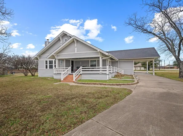 715 E 5th St, Ferris, TX 75125