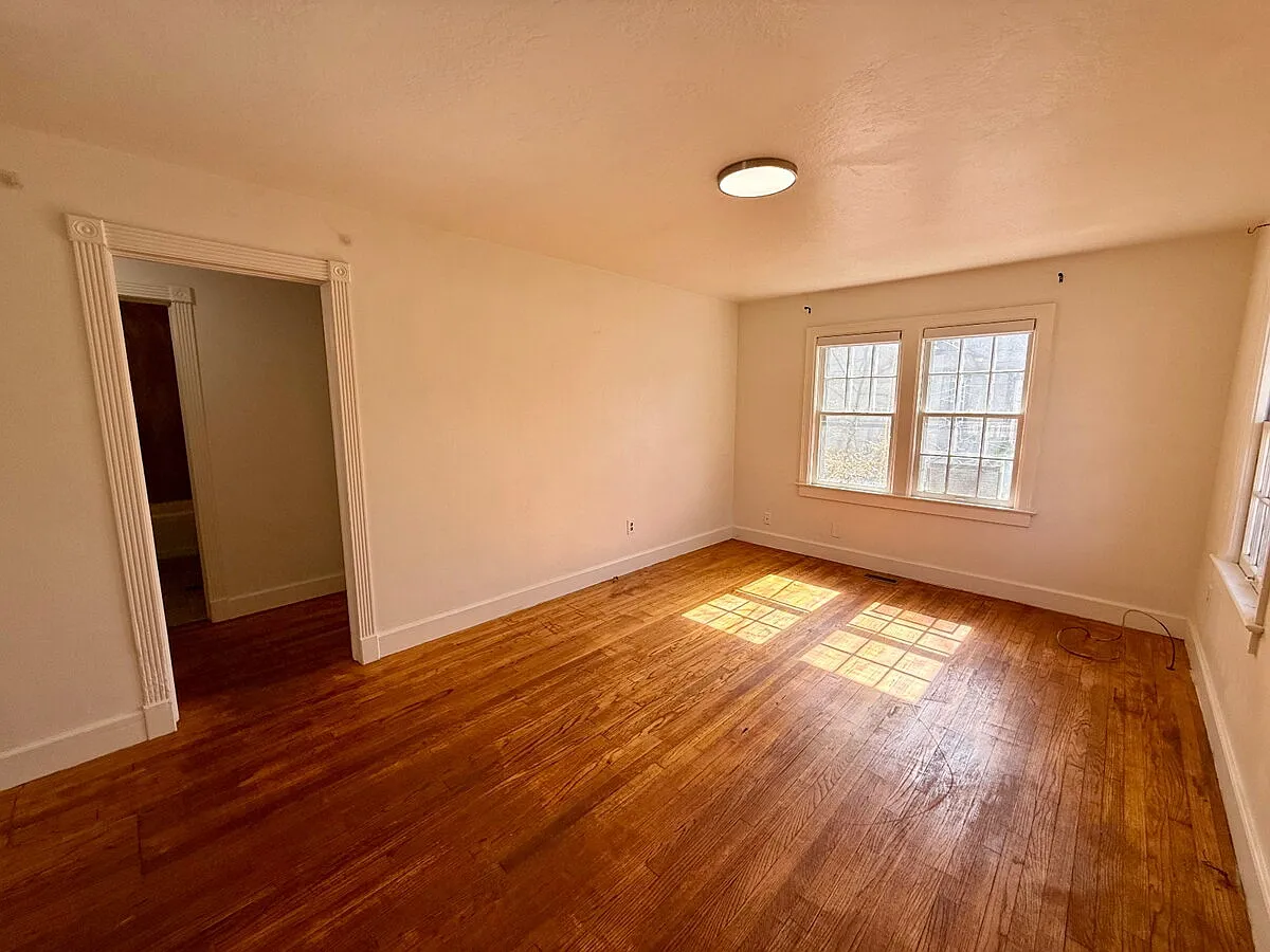 2 bed, 1.0 bath, 792 sqft, $1,225 — Photo 4