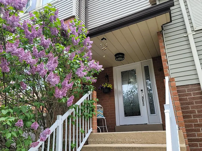 2259 Munns Ave — Photo 2