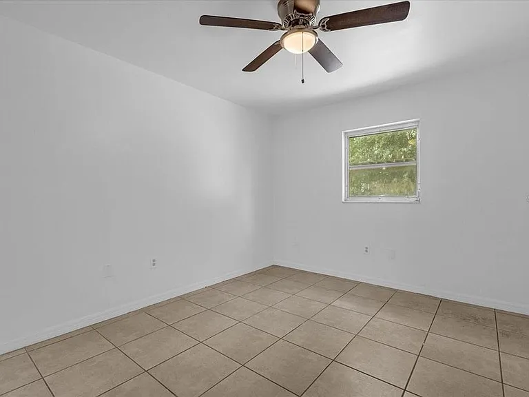 5214 Kempston Dr — Photo 16
