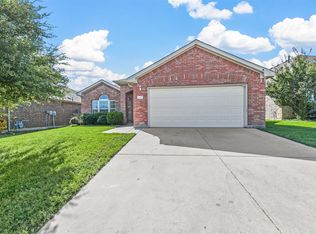 10437 Unity Dr, Fort Worth, TX 76108