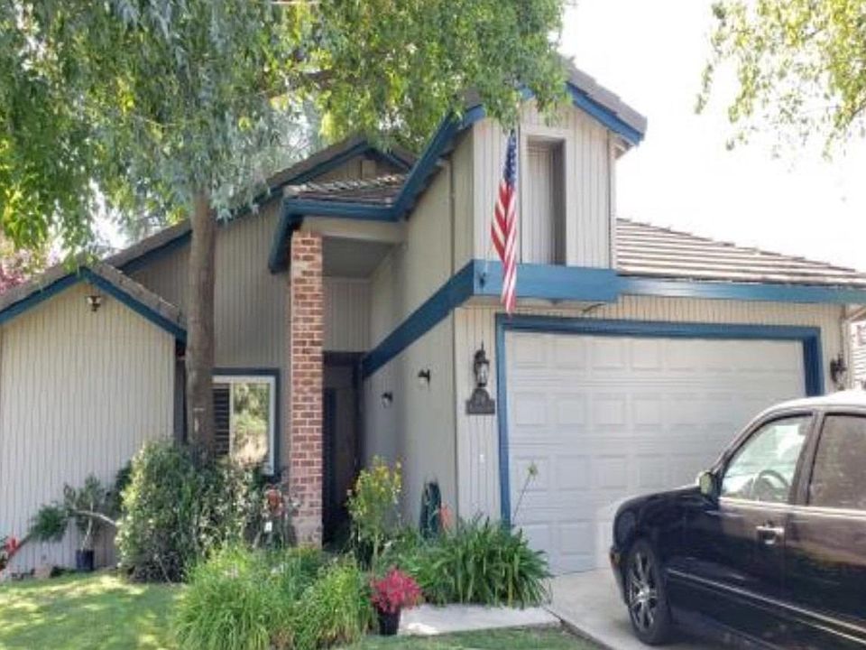 2nd image of 2916 Raintree Ct