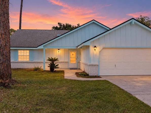 10 Wedgewood Ln, Palm Coast, FL 32164