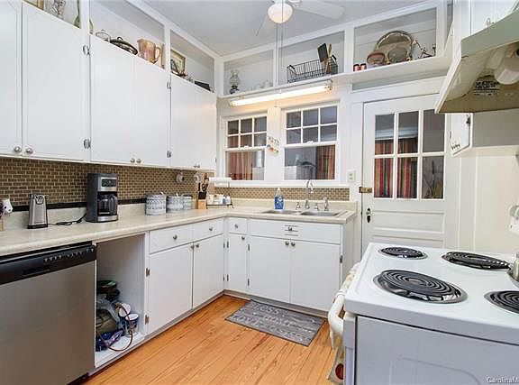 5th image of 836 Kentwood Cir