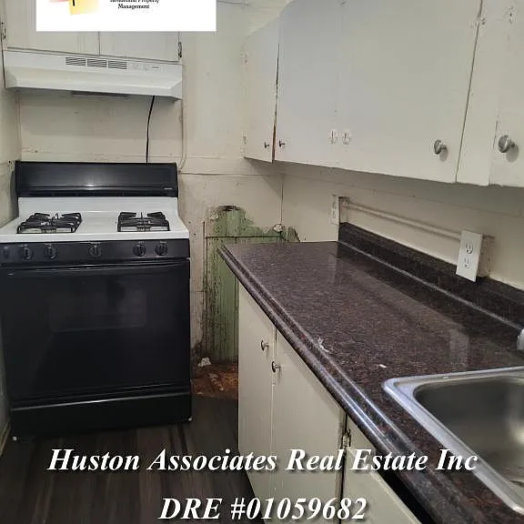 244 N Pilgrim St — Photo 3