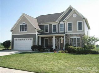 2076 McCormick Trl, Stevensville, MI 49127