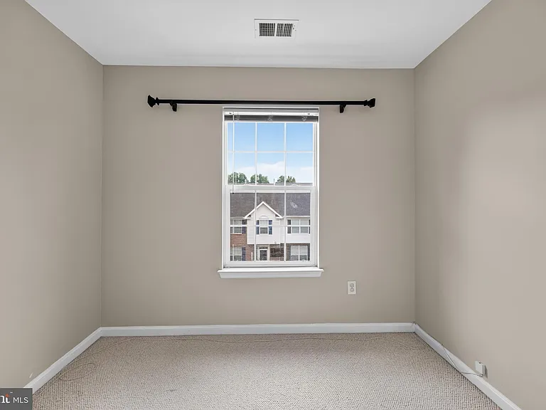 11715 Gunners Dr — Photo 37