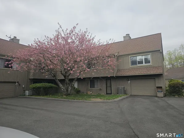 86 South Trail #A, Stratford, CT 06614