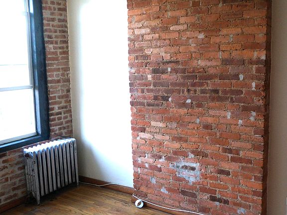 3rd image of 840 Hart St #3NM