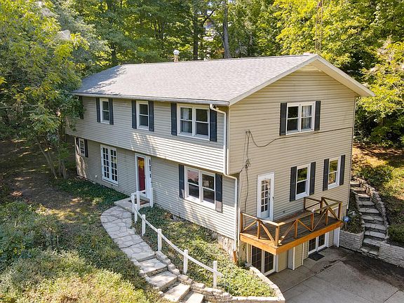 2nd image of 221 Mount Parnassus Dr