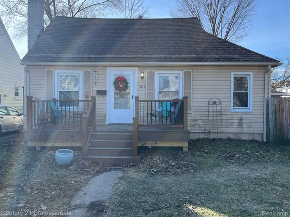 1012 E Pearl Ave, Hazel Park, MI 48030