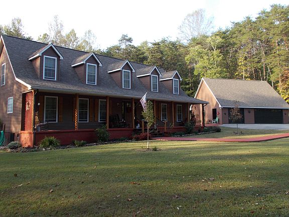 3rd image of 104 Barbury Ct