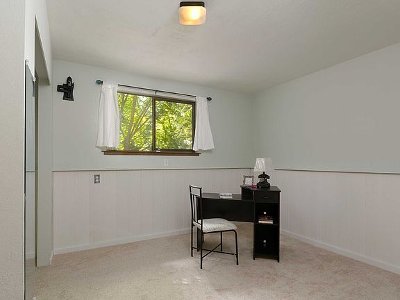4th image of 3420 NW Shadow Glen Blvd