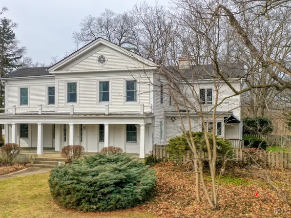 3S152 Bliss Rd, Sugar Grove, IL 60554