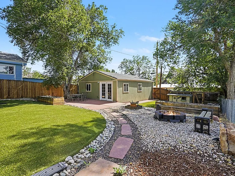 5050 Lincoln St — Photo 18