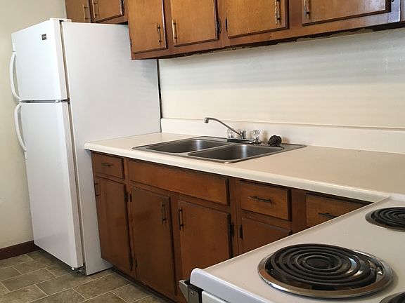 Kitchen w/New Flooring