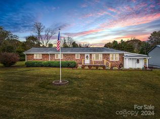 443 Pilgrim Rd, Ellenboro, NC 28040