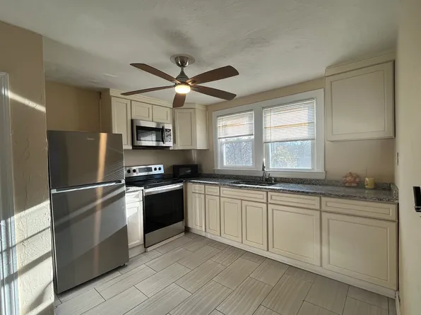 980 Central St APT 2, Stoughton, MA 02072